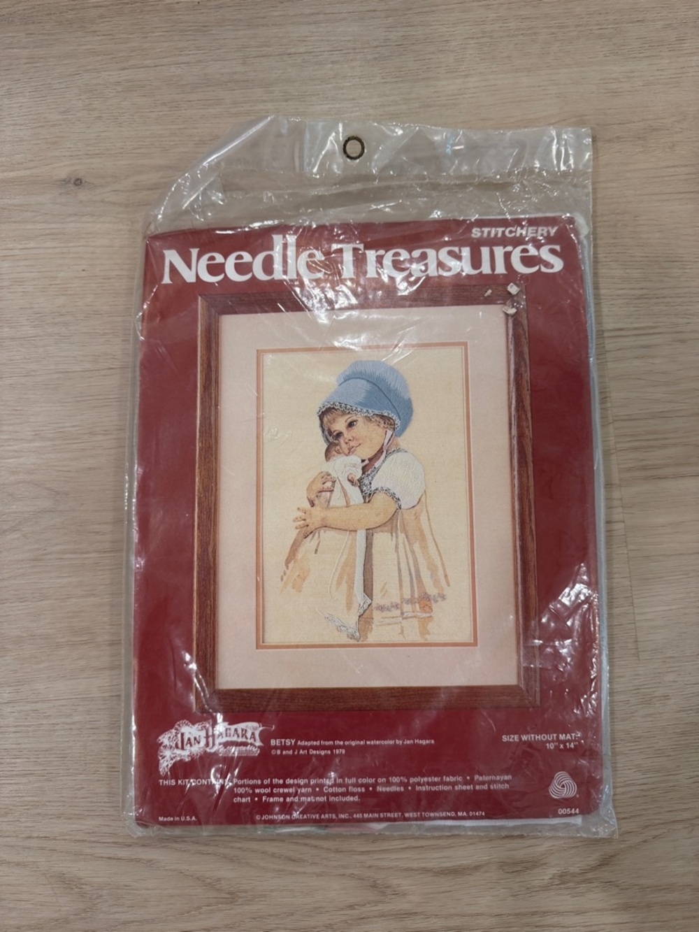 Needle Treasures Stitchery Wall Art Kit - Cream & Blue